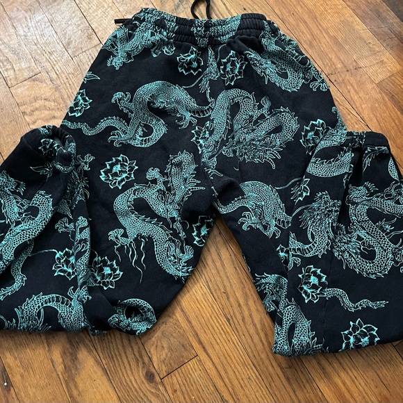 Black Dragon Print Pants - Picture 2 of 2